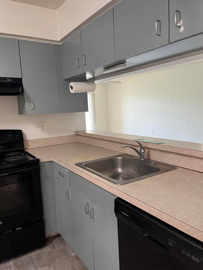 Foto del edificio - 6104 Glenmoor Dr