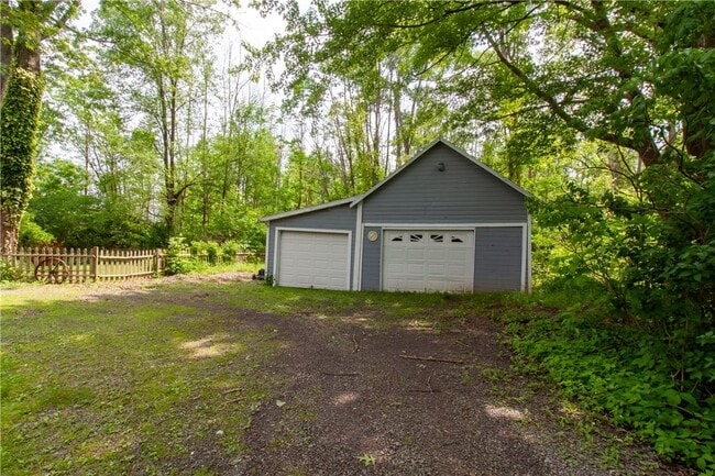 Building Photo - 6248 Lakeside Rd