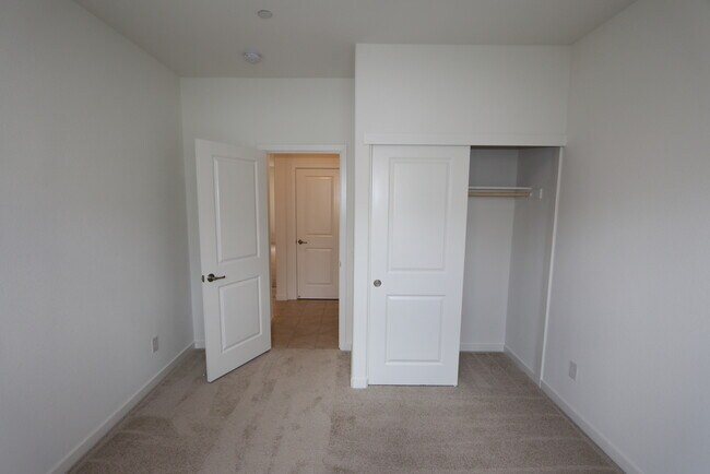 Building Photo - 3707 Red Fir Ln