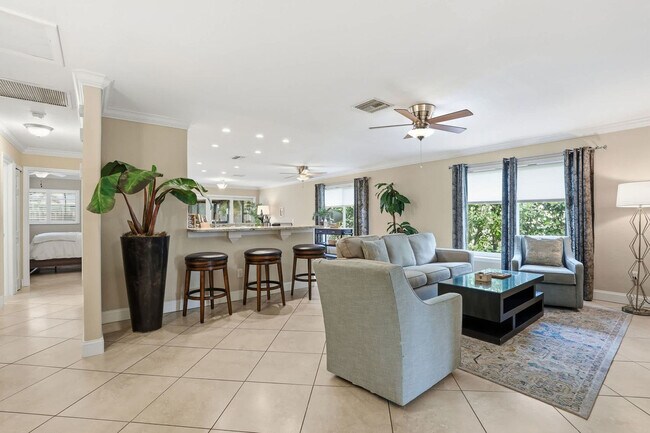 Foto del edificio - 660 100th Ave N