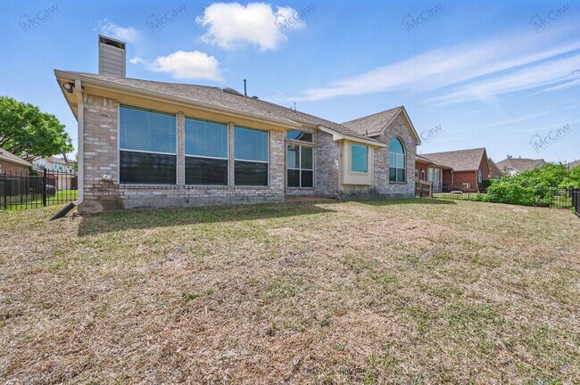Foto del edificio - 544 Layton Dr