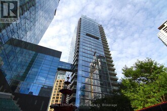 Building Photo - 55 Scollard St