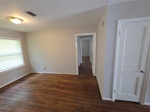 Building Photo - 3723 Odin Ct Building Photo - 3723 Odin Ct