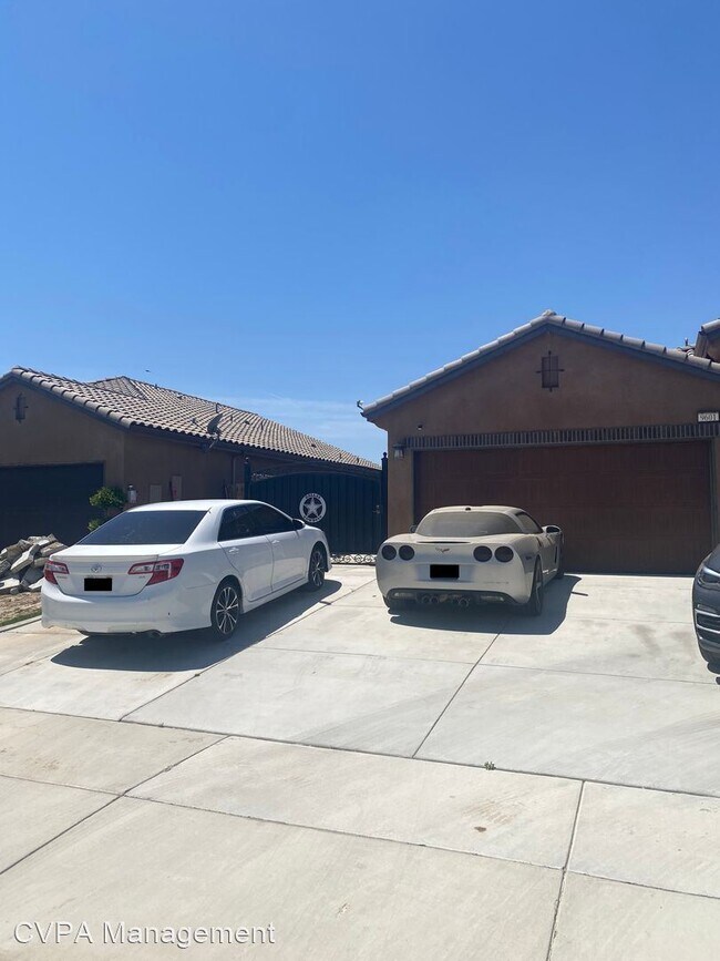 Building Photo - 4 br, 2 bath House - 9601 Surfside