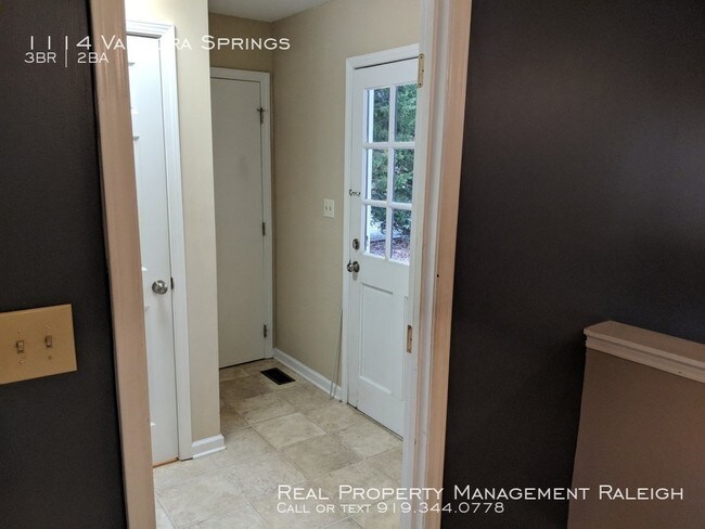 Foto del edificio - 1114 Vandora Springs Rd