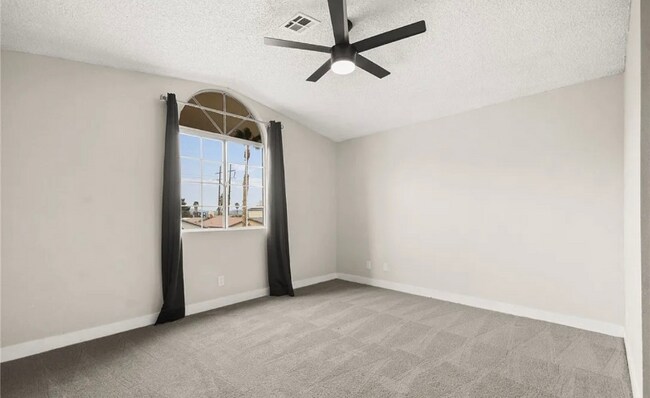 Foto del edificio - 2793 Sandy Fls Wy