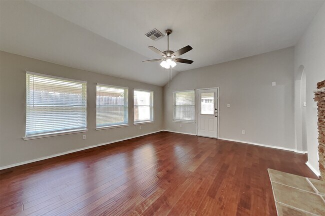 Building Photo - 16407 Redbud Berry Ln