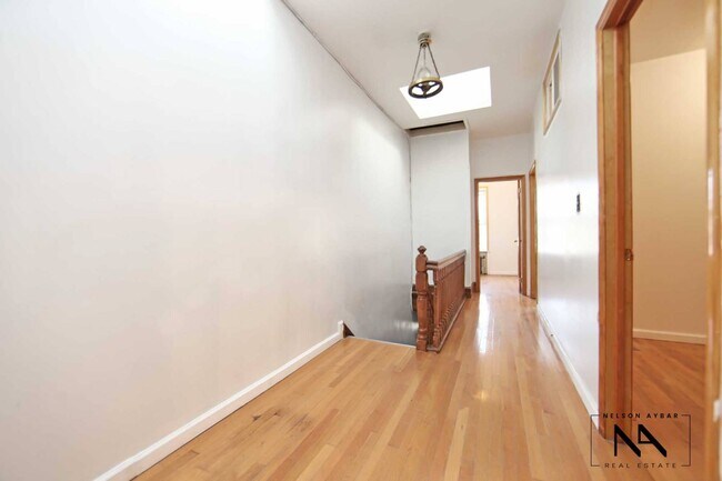 Foto del edificio - 233 Bay Ridge Ave