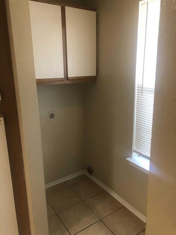 Building Photo - 4375 Hulen Cir E