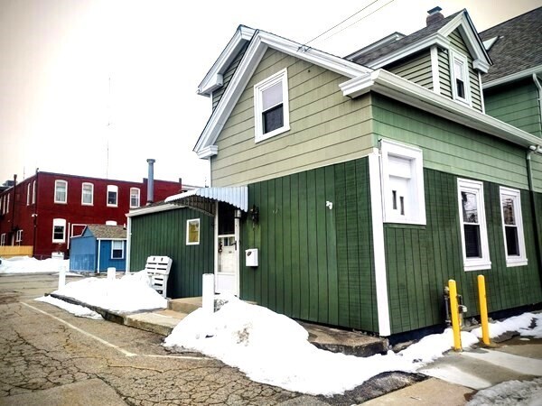 Building Photo - 65 East St