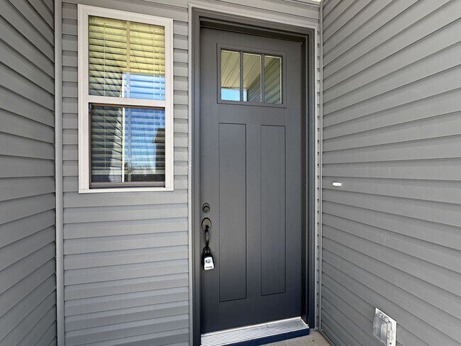 Foto del edificio - BRAND NEW CONSTRUCTION!!! 3 BEDROOM, 2.5 BATH, Maryville City School district!!!