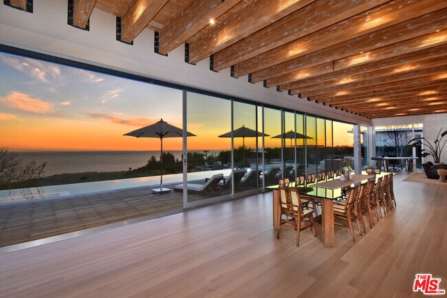 Foto del edificio - 24683 Pacific Coast Hwy