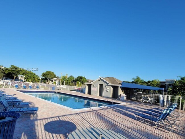 Foto del edificio - 426 NE 210th Cir Terrace