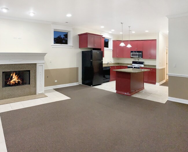Building Photo - 6208 N Talman Ave