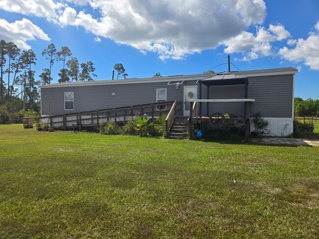 Foto del edificio - 385 Sunshine Rd