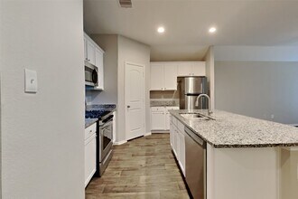 Building Photo - 7139 St Kitts Dr