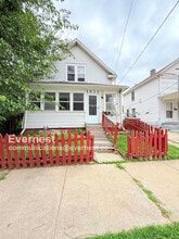 Building Photo - 1031 N Michigan St