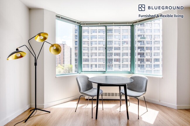 Foto del edificio - 750 Columbus Ave