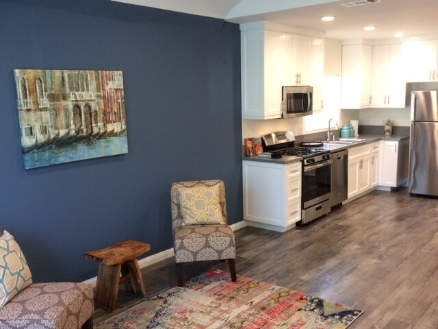 Foto del edificio - 1360 Meadowbrook Ave