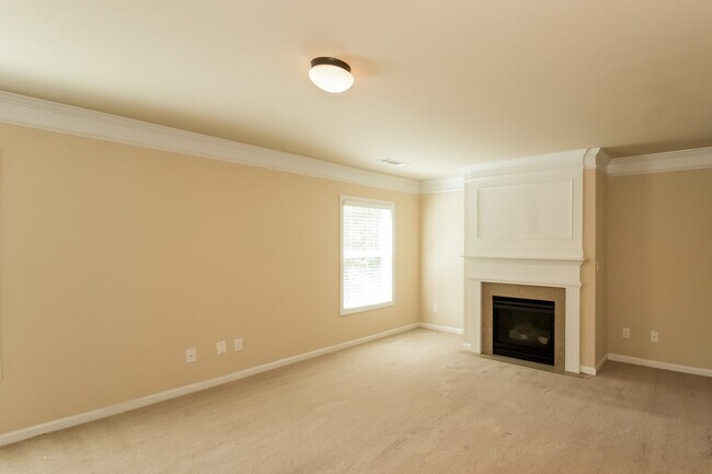 Building Photo - 2710 Summit Pkwy SW