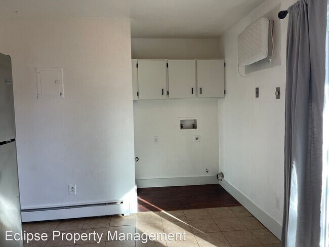 Building Photo - 2 br, 1 bath House - 3290 Lombardy Lane #A