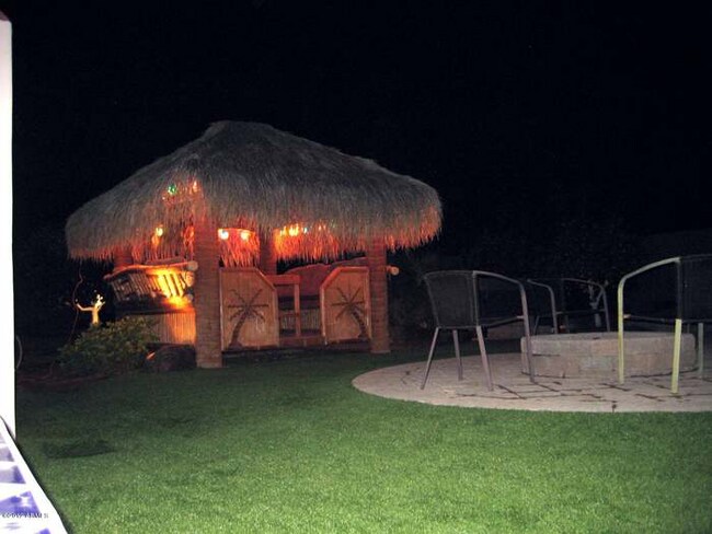 Building Photo - 876 W Emerald Island Dr