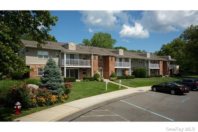 Foto del edificio - 50 Westwood Dr