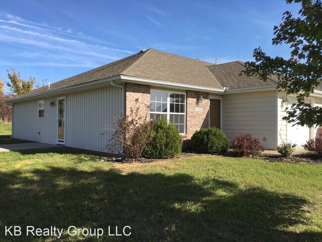 Building Photo - 2 br, 2 bath House - 1106 NW Willow Dr