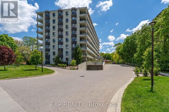 Building Photo - 1180-1180 Commissioners Rd W