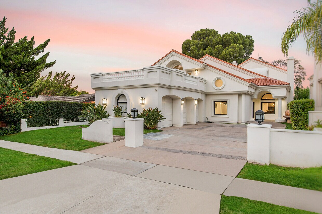 Primary Photo - 14065 Valley Vista Blvd