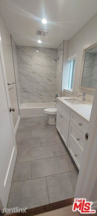 Building Photo - 4 br, 2.5 bath Condo - 200 S Detroit St