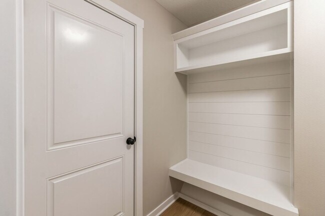 Foto del edificio - PRIVATE BACKYARD!! 4 Bedroom, 3 Bath Home in Ankeny