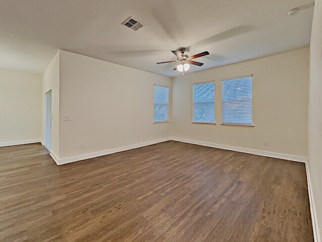 Foto del edificio - 6236 Bridlewood Lane