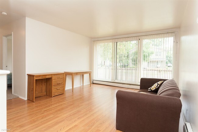 Foto del edificio - 2 br, 1 bath Apartment - 910 Packard St