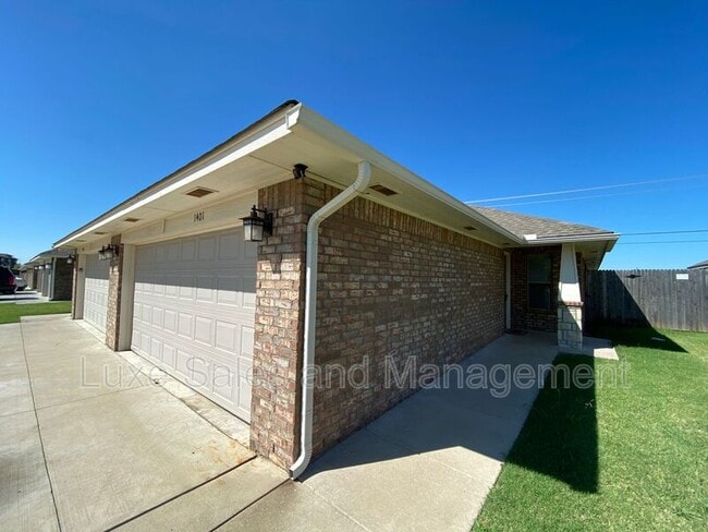 Building Photo - 1401 MacAlpine St