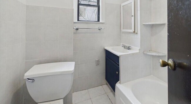 Foto del edificio - 5838 Cobbs Creek Pkwy