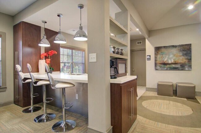 Foto del edificio - 1970 Peachford Rd