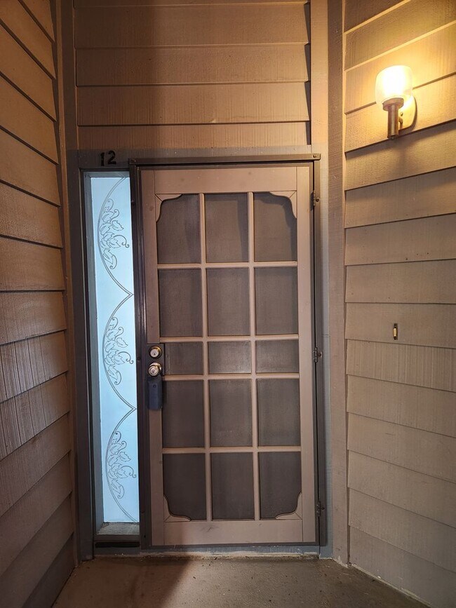 Foto del edificio - Beautifully updated 2 bed / 2 bath at 4 Seasons North