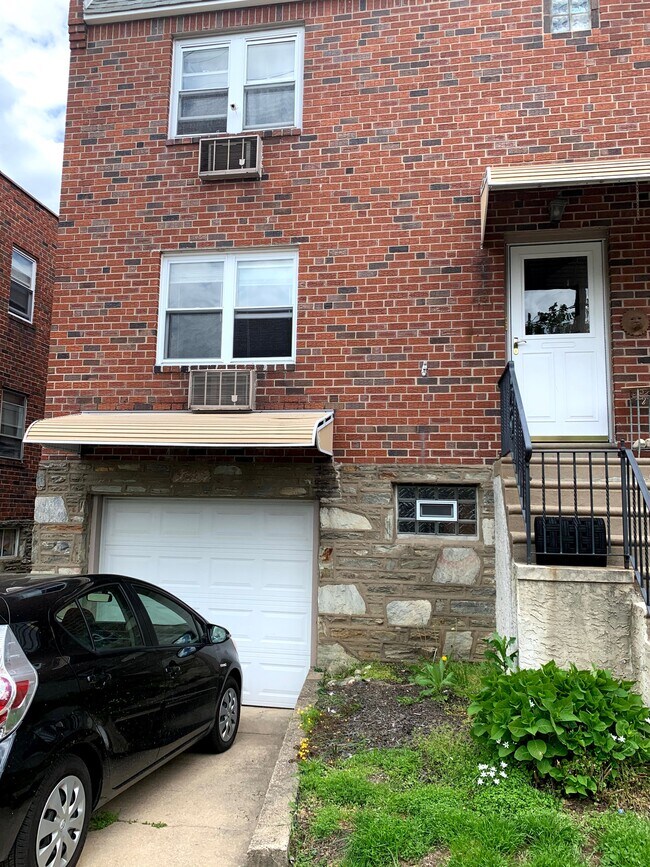 Foto del edificio - 5912 Houghton St