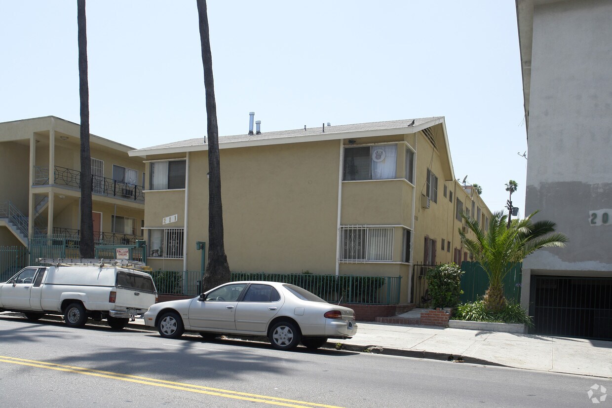 Building Photo - 211 S Normandie Ave
