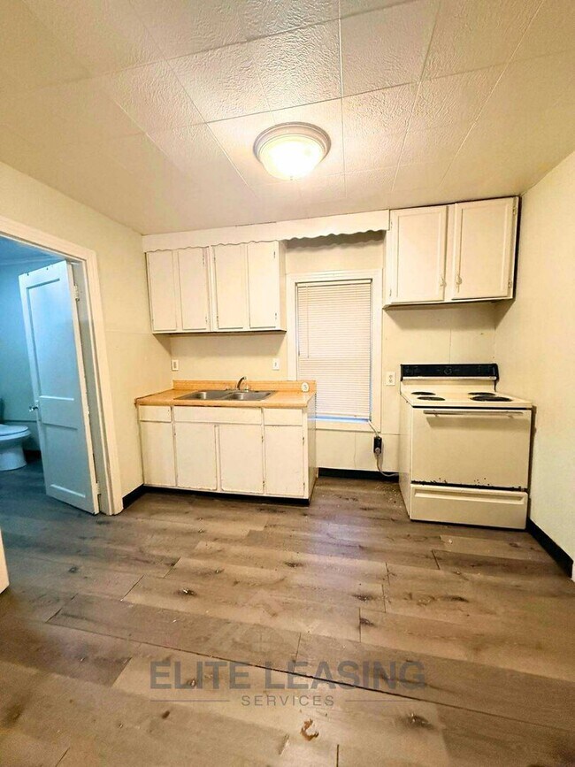 Foto del edificio - 530 SE Fairfax St