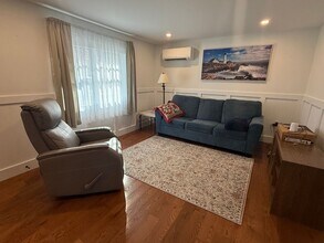 Building Photo - 1 Hillrise Ln