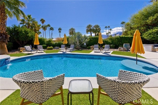 Foto del edificio - 1057 E Marshall Way