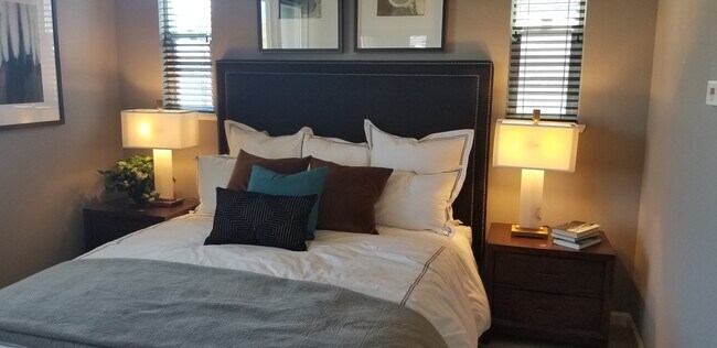 Foto del edificio - Beautiful end unit 4 bedroom condo in Dublin