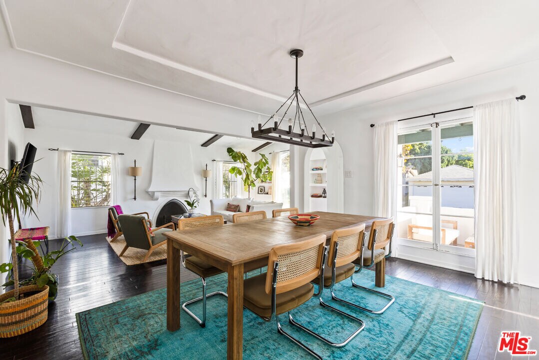 Foto principal - 8023 Clinton St