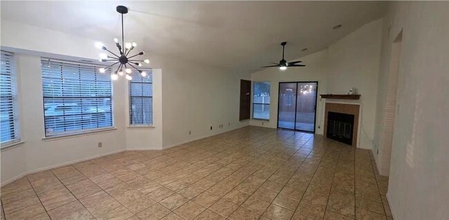 Foto del edificio - 1300 Tuffit Ln