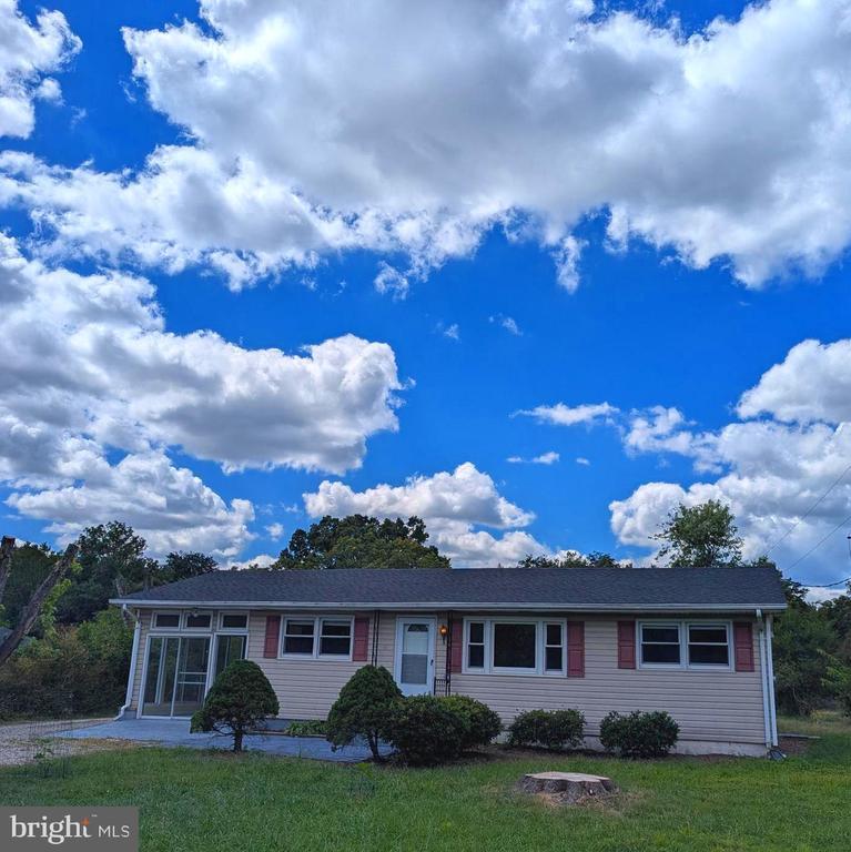 Foto principal - 8608 Linton Hall Rd
