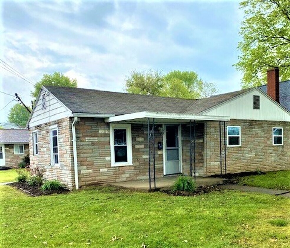 Most Utilities Paid in this cottage house House Rental in Vienna, WV