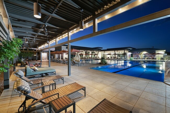 Building Photo - Solstice Marana