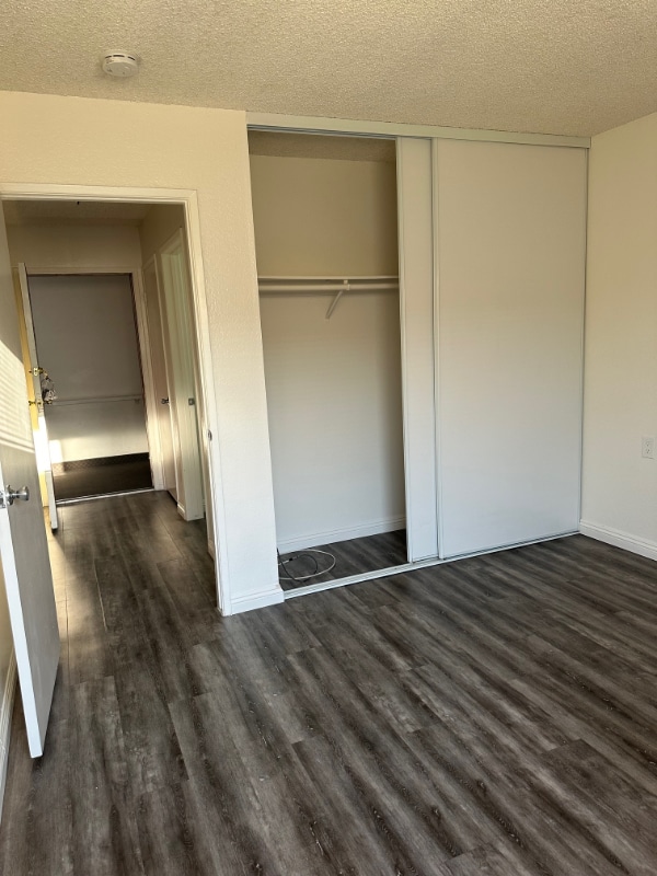 Photo - 401 W 6th St Apartment